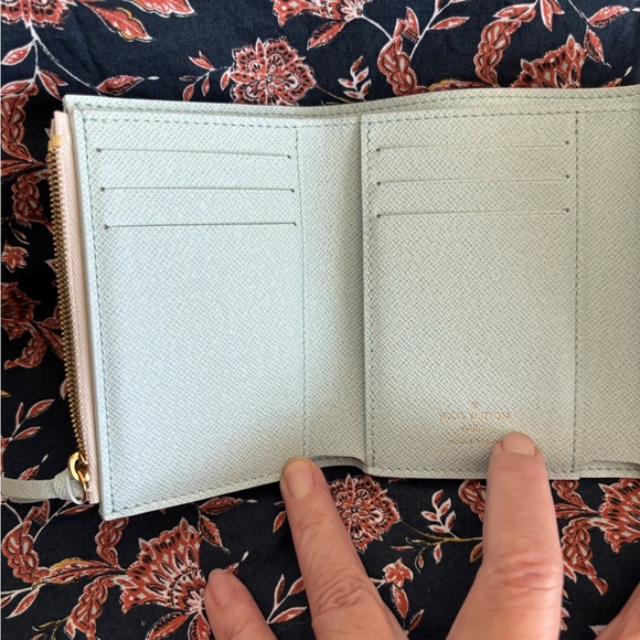 Louis Vuitton Victorine Wallet - Picture 14 of 16